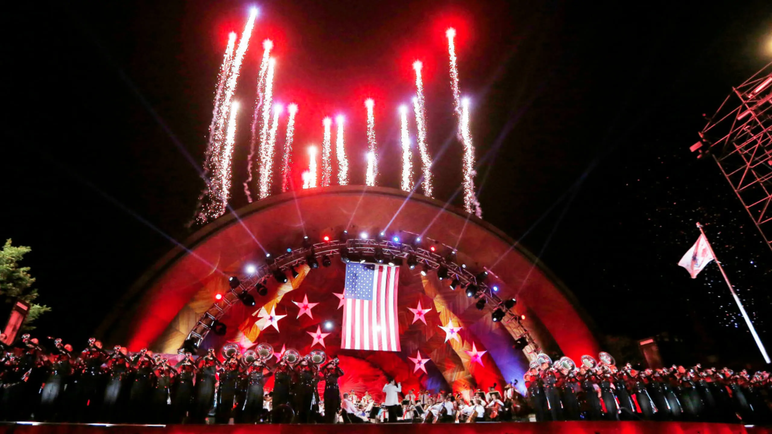 fireworks at the hatch shell
